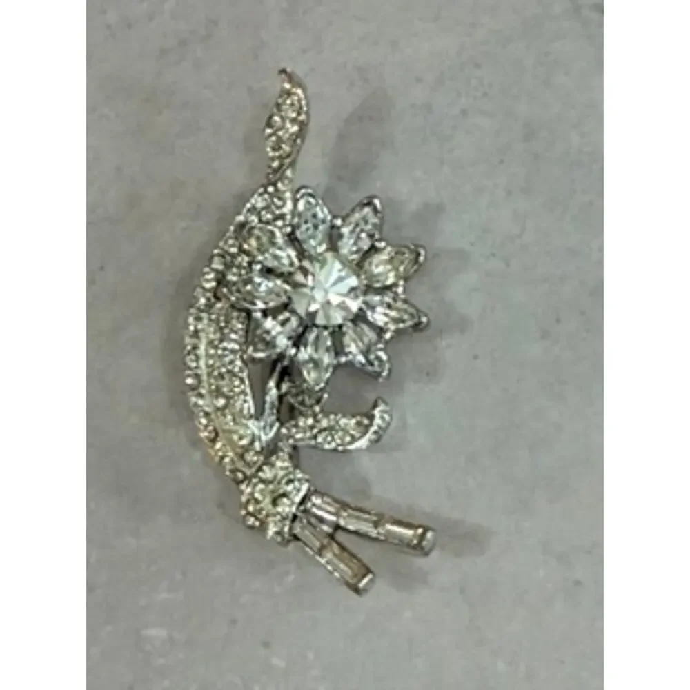 Clear Rhinestone Floral Spray Brooch Silver Tone Vintage Style Statement Pin